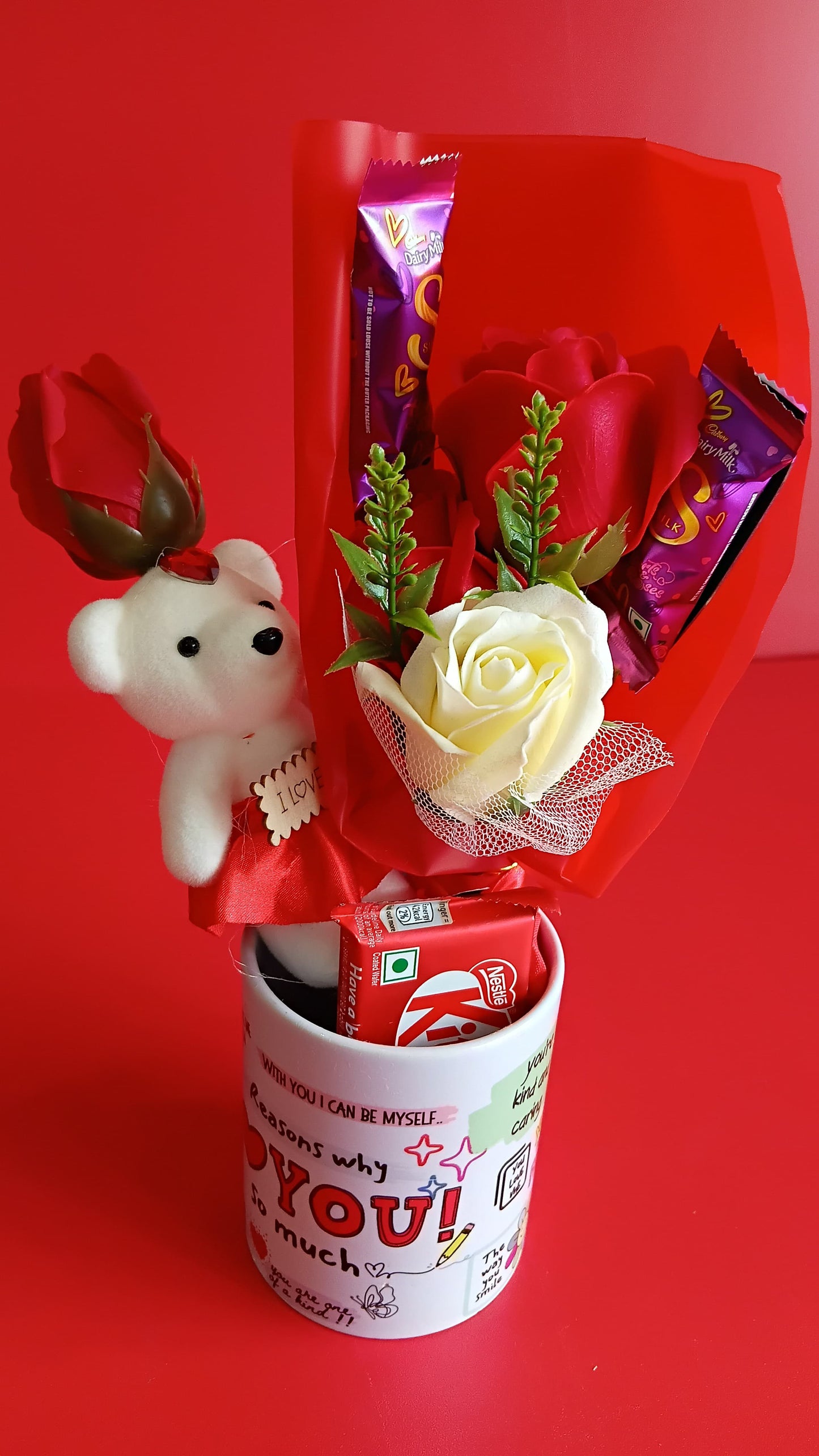 Sweetheart's Delight: Valentine's Day Gift Hamper